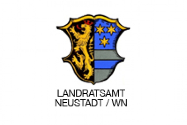 landratsamt-neustadt3D7E6181-BA95-B2BC-A05D-1824B1ABF75E.jpg
